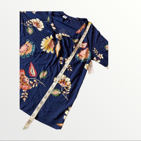 NWT womens Old Navy Floral Blouse XS - Picture 7 of 9